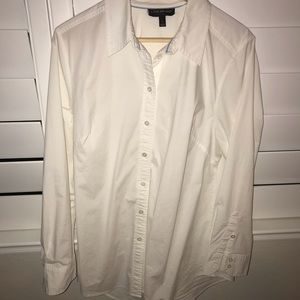 WHITE BUTTON DOWN SHIRT 👚